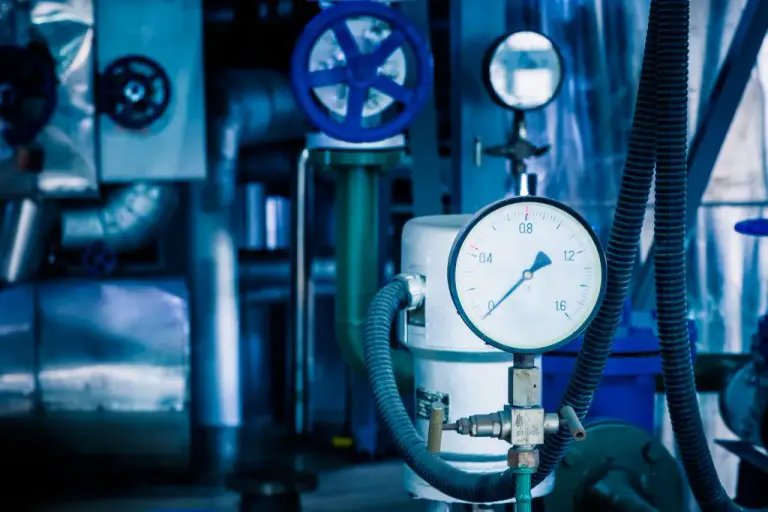 Industrial steam valves, pressure gauge and piping accessories